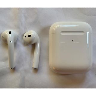 アップル(Apple)のアップル純正　AirPods 第2世代 ワイヤレス 専用ケース付き(ヘッドフォン/イヤフォン)