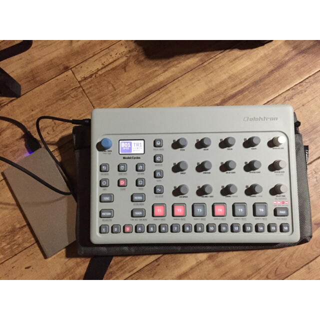 elektron model  cycles FMシンセ リズムマシン グルボ 楽器のDTM/DAW(その他)の商品写真