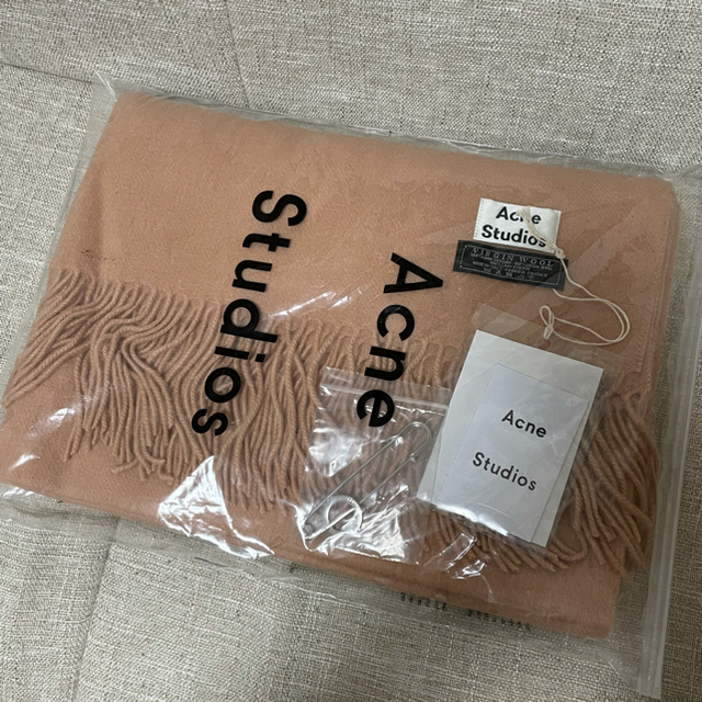 ACNE(アクネ)のAcneStudios アクネストゥディオズ マフラー 大判ストール ブラウン レディースのファッション小物(マフラー/ショール)の商品写真