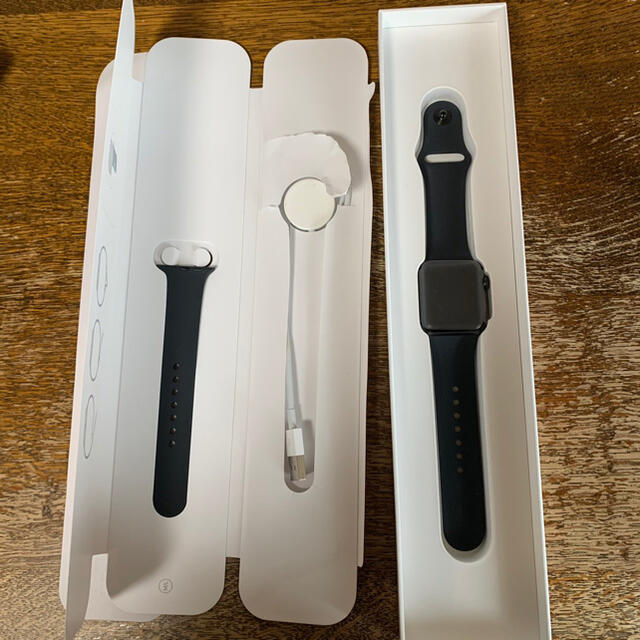 充電ケーブル付き　アップルウォッチ　series3