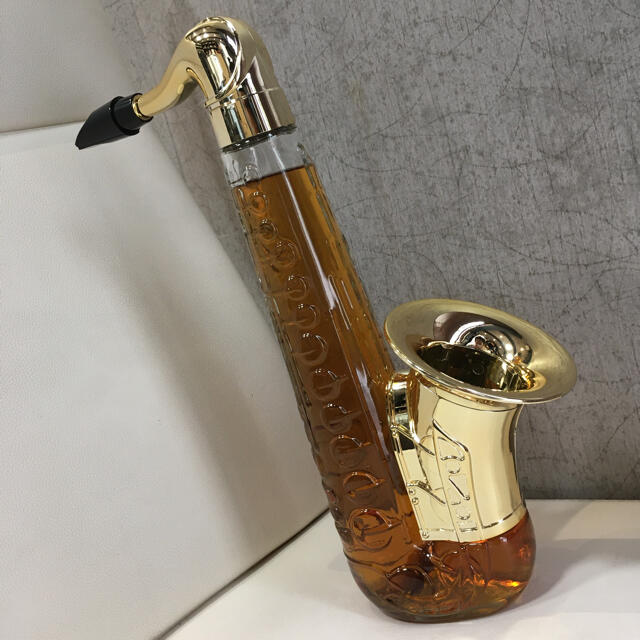 大阪府配送限定 サントリー 山崎 サックス型ボトル 600ml 箱なし - 飲料 大阪府配送限定 サントリー 山崎 サックス型ボトル 600ml 箱なし - 飲料