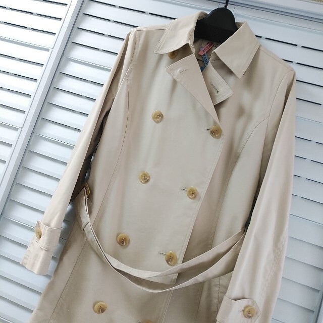 【値下げました】ロング丈トレンチコート　撥水加工済み レディースのジャケット/アウター(トレンチコート)の商品写真