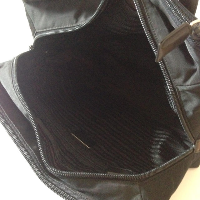 PRADA(プラダ)の良品プラダ ナイロンショルダー レディースのバッグ(ショルダーバッグ)の商品写真
