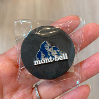 モンベル(mont bell)のmont-bell非売品ピンバッジ　新品未使用(バッジ/ピンバッジ)