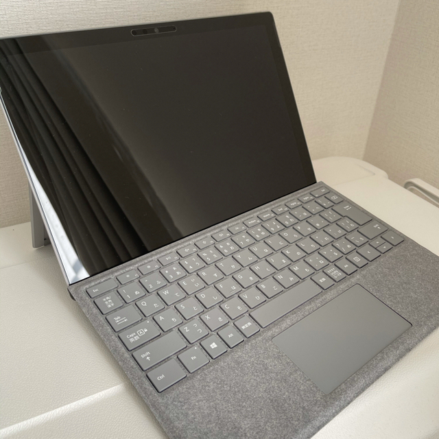 Microsoft(マイクロソフト)の【k.Rさん専用】Microsoft Surface Pro5 + タイプカバー スマホ/家電/カメラのPC/タブレット(タブレット)の商品写真