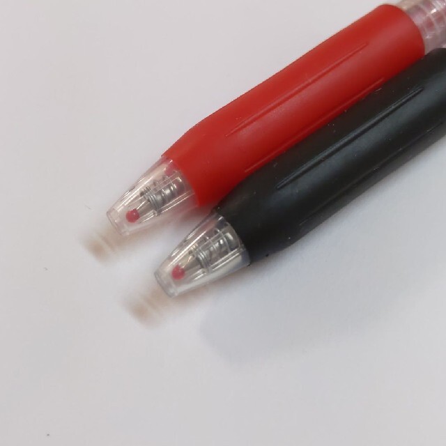 ZEBRA(ゼブラ)のミッフィー miffy サラサクリップ ボールペン 赤 黒 エンタメ/ホビーのおもちゃ/ぬいぐるみ(キャラクターグッズ)の商品写真