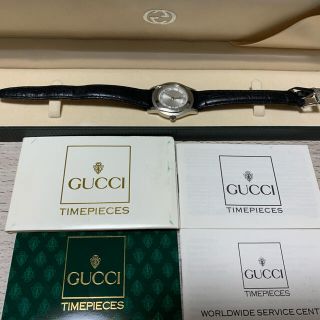 グッチ(Gucci)のGUCCI 腕時計　電池交換、ベルト交換が必要です！(腕時計)