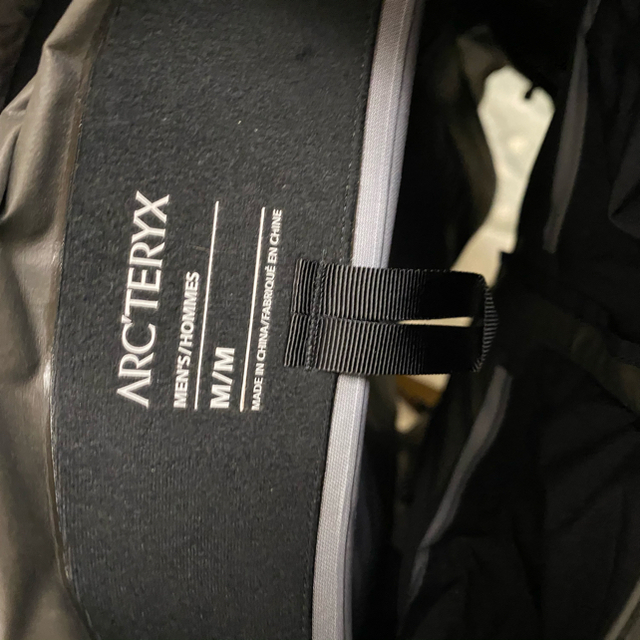 ARC'TERYX(アークテリクス)のBETA SL HYBRID JACKET M メンズのジャケット/アウター(マウンテンパーカー)の商品写真