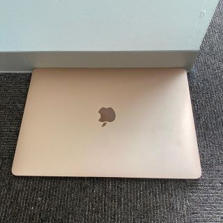 アップル(Apple)の最終値下!戻します！MacBook Air ゴールド　2018 第8世代(オフィス/パソコンデスク)