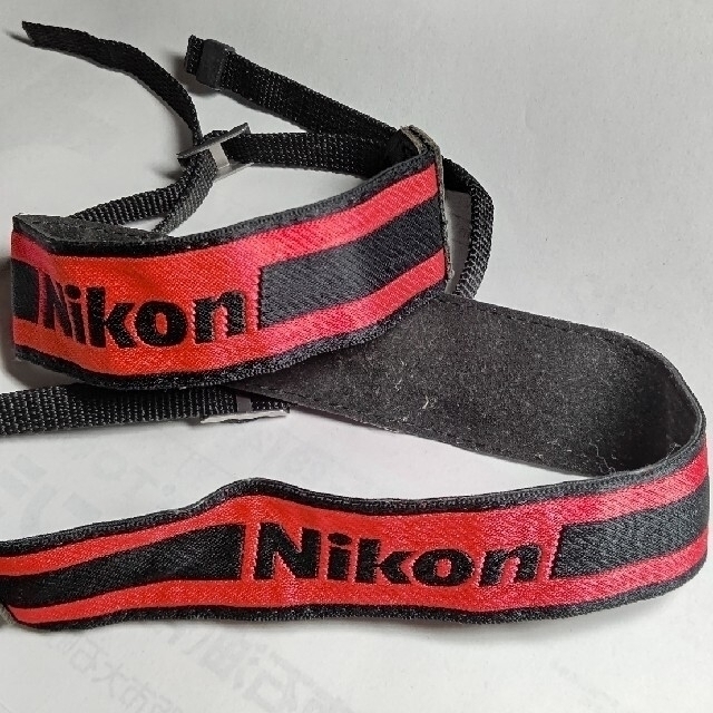Nikon(ニコン)のNikon  カメラストラップ スマホ/家電/カメラのスマホアクセサリー(ネックストラップ)の商品写真