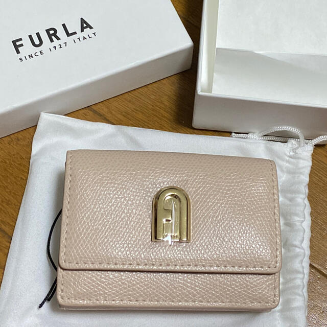 【新品】FURLA ミニ財布　三つ折り財布　フルラ | フリマアプリ ラクマ