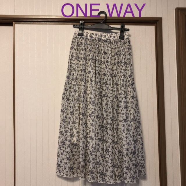 one*way(ワンウェイ)の美品❤️One way 花柄ロングプリーツスカート レディースのスカート(ロングスカート)の商品写真