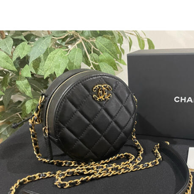 超美品　正規　CHANEL シェブロンVステッチ　ミニフリンジショルダーバック