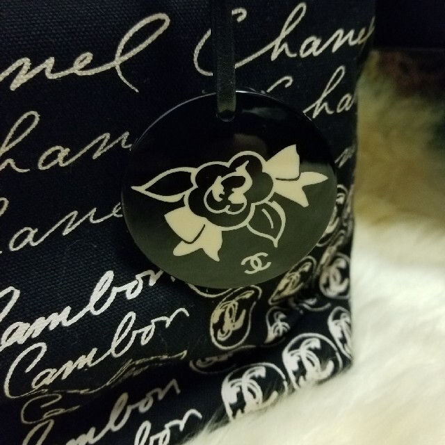 CHANEL(シャネル)の☆専用☆CHANELシャネル　キャンパストート レディースのバッグ(トートバッグ)の商品写真