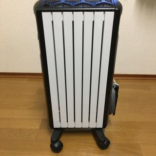 デロンギ(DeLonghi)のDeLonghi デロンギ マルチダイナミックヒーター　MDH09-BK(オイルヒーター)