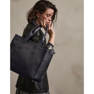 ブルネロクチネリ(BRUNELLO CUCINELLI)の2020FW 新作 ブルネロクチネリ カーフスキン レザー バッグ(ハンドバッグ)