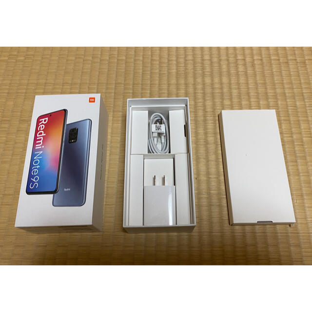 Xiaomi シャオミ RedmiNote9S ホワイト　6GB/128GB  スマホ/家電/カメラのスマートフォン/携帯電話(スマートフォン本体)の商品写真