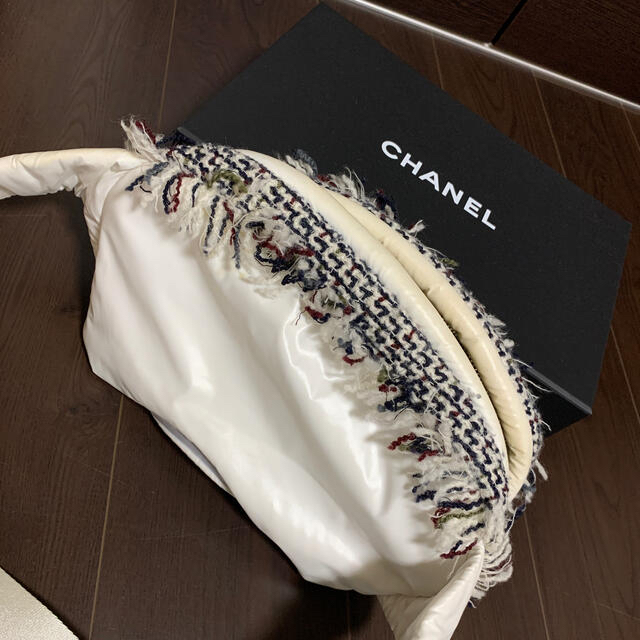 CHANEL(シャネル)のCHANEL ウエストポーチ レディースのバッグ(ボディバッグ/ウエストポーチ)の商品写真