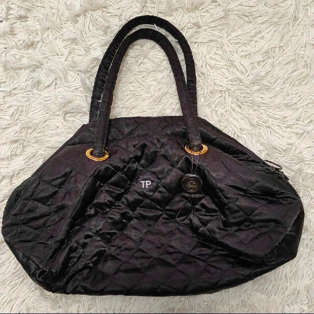 THEATRE PRODUCTS(シアタープロダクツ)のシアタープロダクツ キルティングハンドバッグ 黒 レディースのバッグ(ハンドバッグ)の商品写真