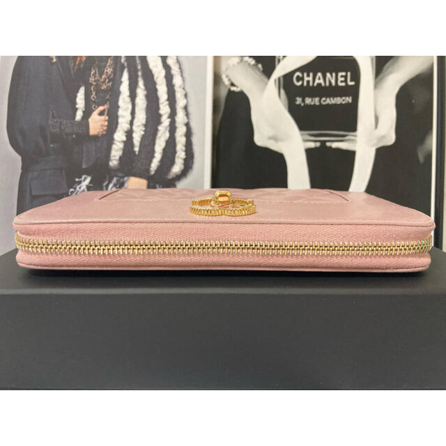 CHANEL(シャネル)のCHANEL シャネル マドモアゼル マトラッセ ラウンドジップ 長財布 レディースのファッション小物(財布)の商品写真