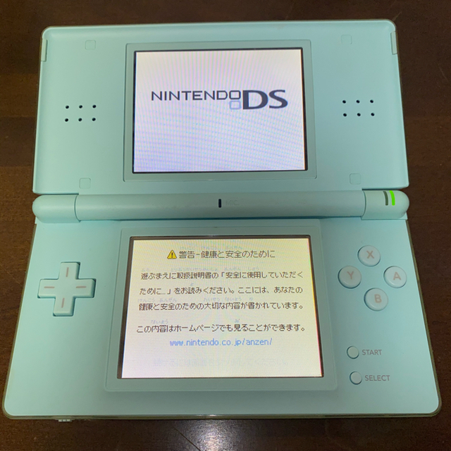ニンテンドーDS(ニンテンドーDS)の任天堂 DS lite エンタメ/ホビーのゲームソフト/ゲーム機本体(携帯用ゲーム機本体)の商品写真