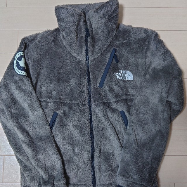 THE NORTH FACE(ザノースフェイス)のノースフェイス　アンタークティカバーサロフトジャケット　WM　XL メンズのジャケット/アウター(ブルゾン)の商品写真