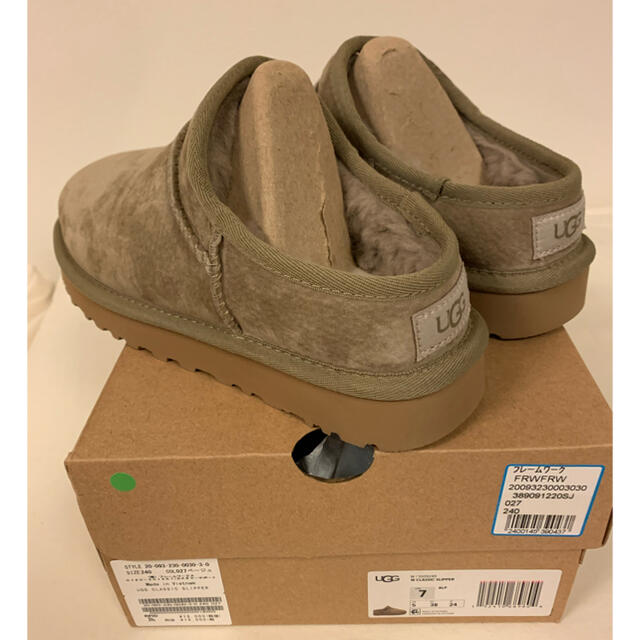 ★新品未使用★【UGG】 CLASSIC SLIPPER