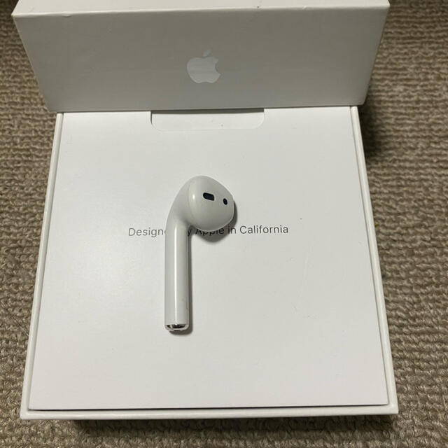 Apple(アップル)のエアーポッズ AirPods 第一世代 L 左耳のみ スマホ/家電/カメラのオーディオ機器(ヘッドフォン/イヤフォン)の商品写真