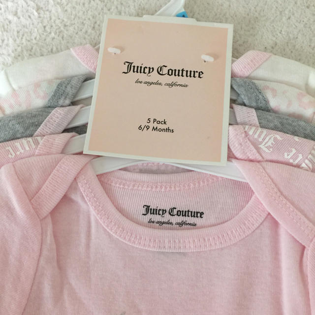 Juicy Couture(ジューシークチュール)のロンパ3-6juicy couture キッズ/ベビー/マタニティのベビー服(~85cm)(ロンパース)の商品写真