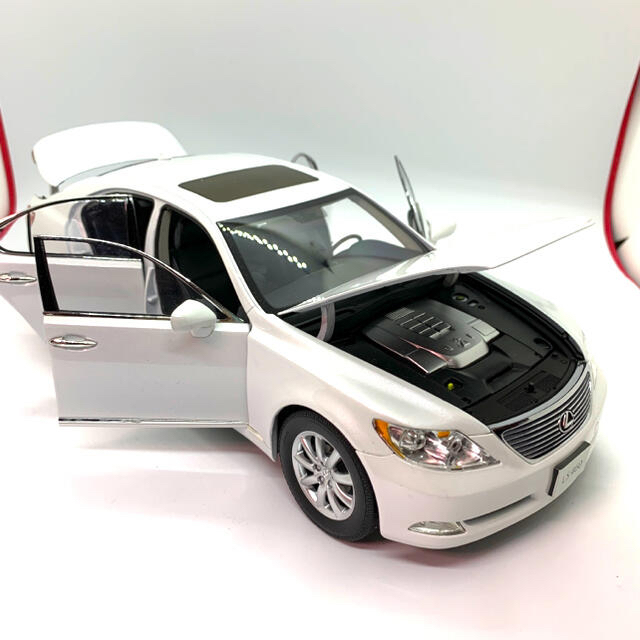 【NOREV】LEXUS LS 460 1/18【ノレブ】