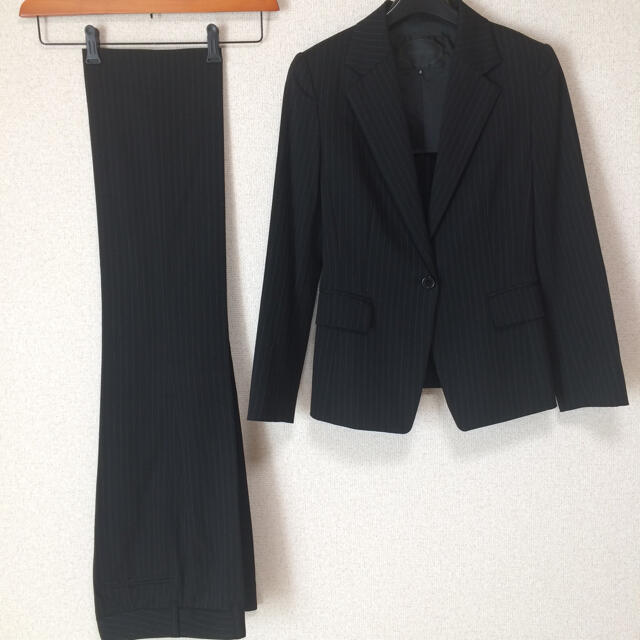極美】アンタイトル パンツスーツ 上2下1 W72 黒 未使用に近い DMW