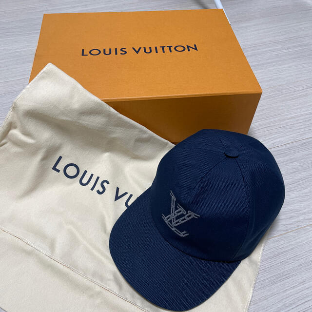 大量入荷 LOUIS キャップ　キャスケット　LVチェーン Vuitton 最終値下げLouis - VUITTON キャスケット
