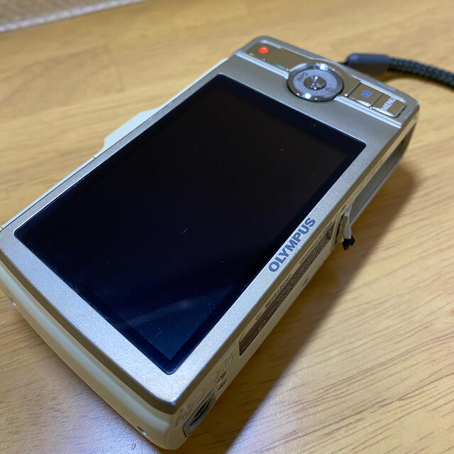 OLYMPUS(オリンパス)のOLYMPUS SH-25MR ホワイト スマホ/家電/カメラのカメラ(コンパクトデジタルカメラ)の商品写真