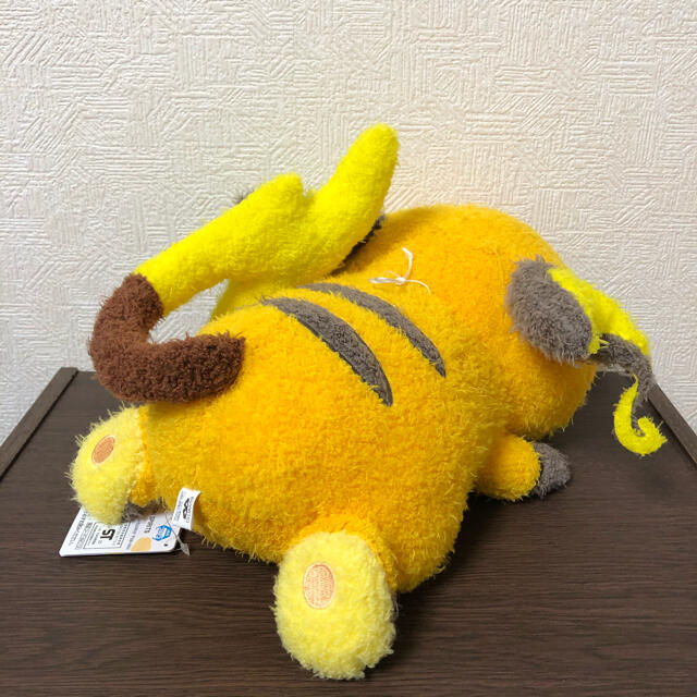 ポケモン(ポケモン)の新品  ポケモン ライチュウ くつろぎタイム  でっかい ぬいぐるみ エンタメ/ホビーのおもちゃ/ぬいぐるみ(ぬいぐるみ)の商品写真