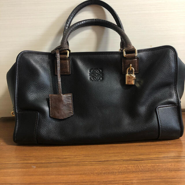 LOEWE(ロエベ)のロエベ　アマソナ36 限定品イグアナレザー レディースのバッグ(ハンドバッグ)の商品写真