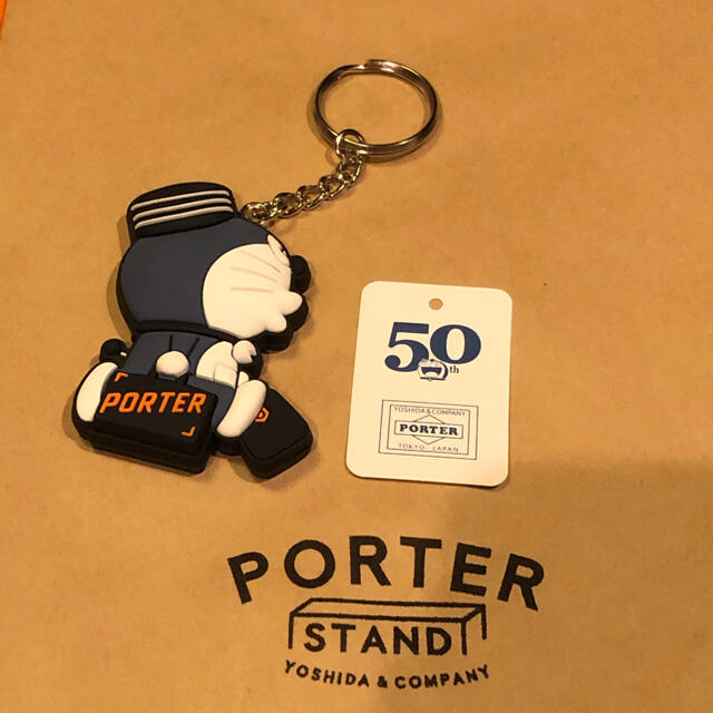 PORTER(ポーター)の新品★ドラえもん★ポーター★PORTER★横向き★ネイビー★キーホルダー エンタメ/ホビーのアニメグッズ(キーホルダー)の商品写真