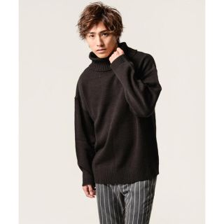 ザラ(ZARA)のオーバーサイズ　タートルネック　ニット　セーター　ビッグシルエット　黒　ザラ(ニット/セーター)