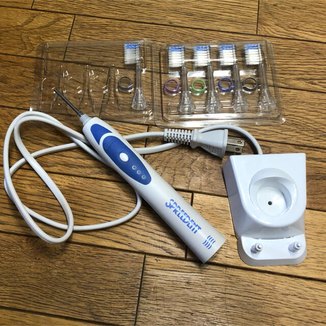 Amway(アムウェイ)のアムウェイ スプリーデント 音波振動ハブラシ Amway歯ブラシ5本付き！ スマホ/家電/カメラの美容/健康(電動歯ブラシ)の商品写真