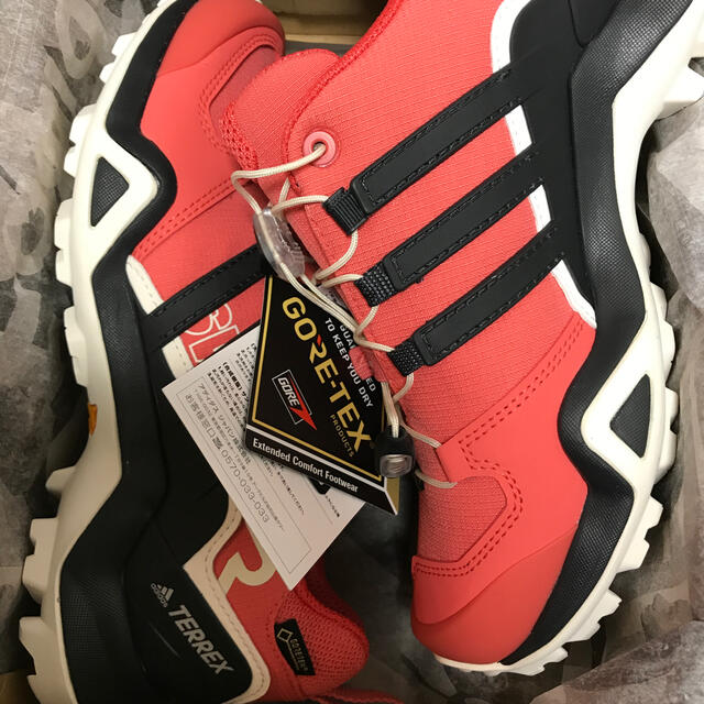 adidas(アディダス)の【新品★送料込】アディダス★トレッキング★23cm スポーツ/アウトドアのアウトドア(登山用品)の商品写真