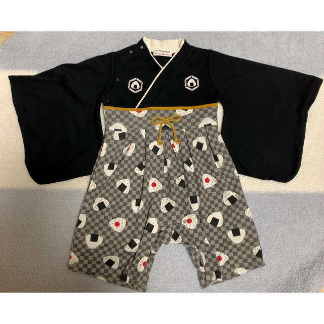 【美品】袴　ロンパース　おにぎり柄 キッズ/ベビー/マタニティのキッズ服男の子用(90cm~)(和服/着物)の商品写真