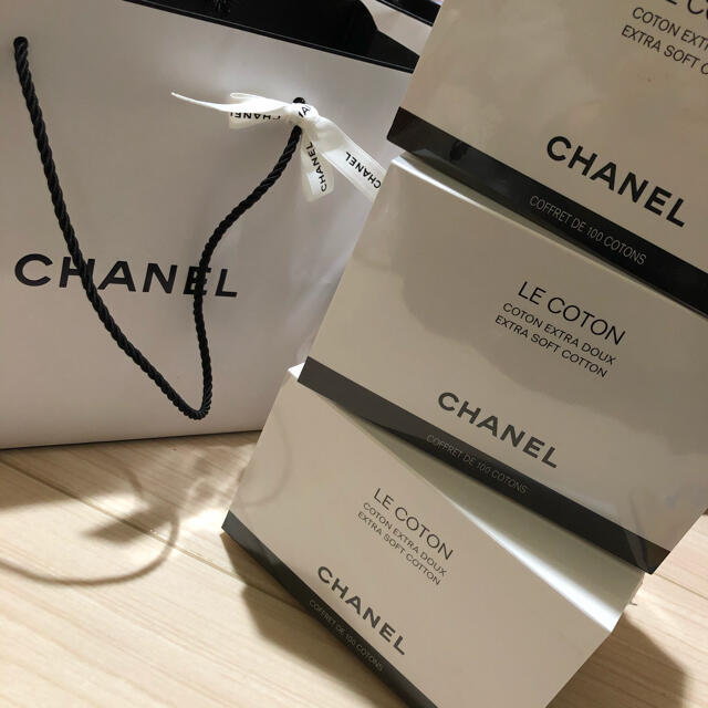 CHANEL(シャネル)の専用◎CHANEL‼️新品コットン300枚‼️ コスメ/美容のメイク道具/ケアグッズ(コットン)の商品写真