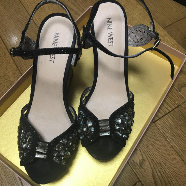 NINE WEST(ナインウエスト)のキラキラ　ナインウエスト　サンダル レディースの靴/シューズ(サンダル)の商品写真