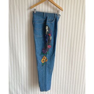 ロキエ(Lochie)の古着  レトロ　刺繍　デニムパンツ　vintage used  ヴィンテージ(デニム/ジーンズ)