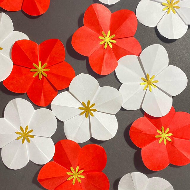 梅の花 壁面 飾り ペーパークラフトの通販 By Koto ラクマ