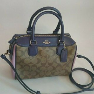 コーチ(COACH)のコーチ新品ミニサッチェル★レア色★シグネチャー✕ピンク✕グレープ（渋い紫）(ハンドバッグ)