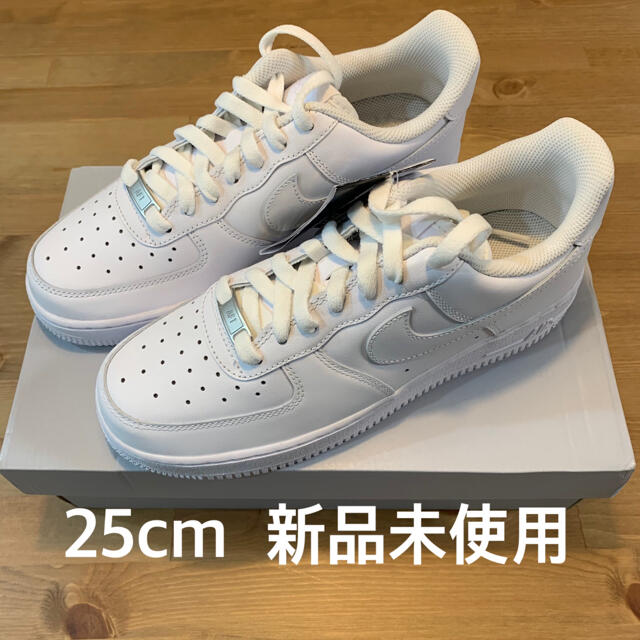 NIKE(ナイキ)のNIKE エアフォース1  25cm メンズの靴/シューズ(スニーカー)の商品写真