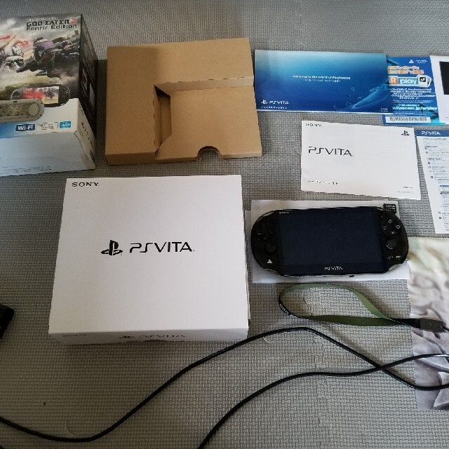 【高額売筋】 PlayStation Vita - PlayStation Vita × GOD EATER 2 限定ver 携帯用ゲーム機本体