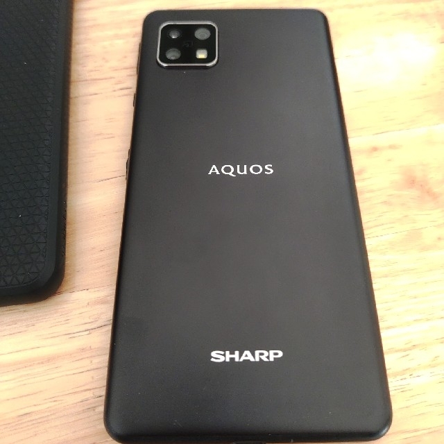 AQUOS(アクオス)の美品 SHARP AQUOS Sense4 SH-M15 黒 シムフリー スマホ/家電/カメラのスマートフォン/携帯電話(スマートフォン本体)の商品写真