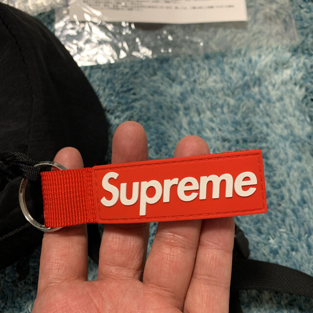 supreme sling bag webbing keychain 2