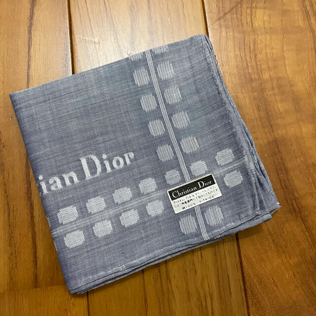 Christian Dior(クリスチャンディオール)のChristian Dior ハンカチ 紳士用 メンズのファッション小物(ハンカチ/ポケットチーフ)の商品写真